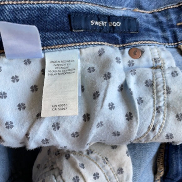 Lucky Brand Jeans Sweet Boot Cut Denim - Picture 4 of 5